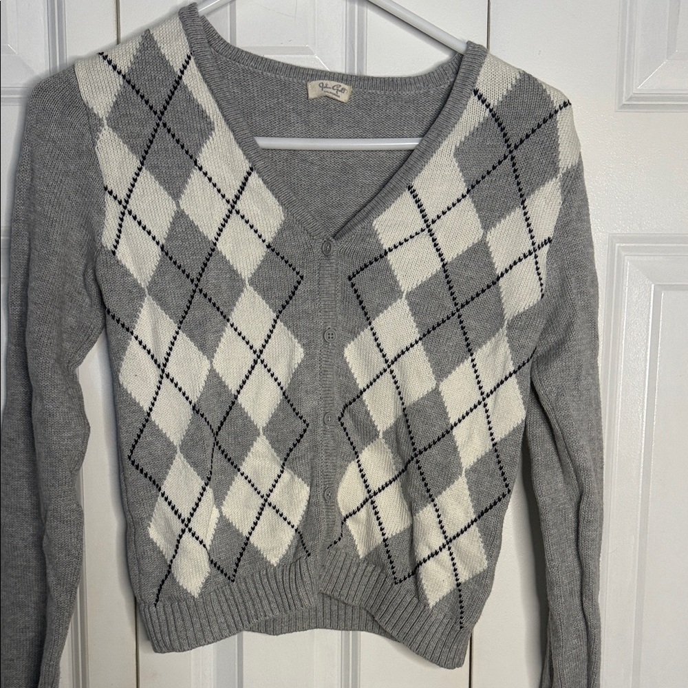 Brandy Melville Gray and White Argyle Cardigan